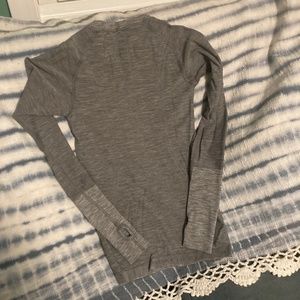 Lululemon Gray Heather long sleeved running shirt with thumb holes